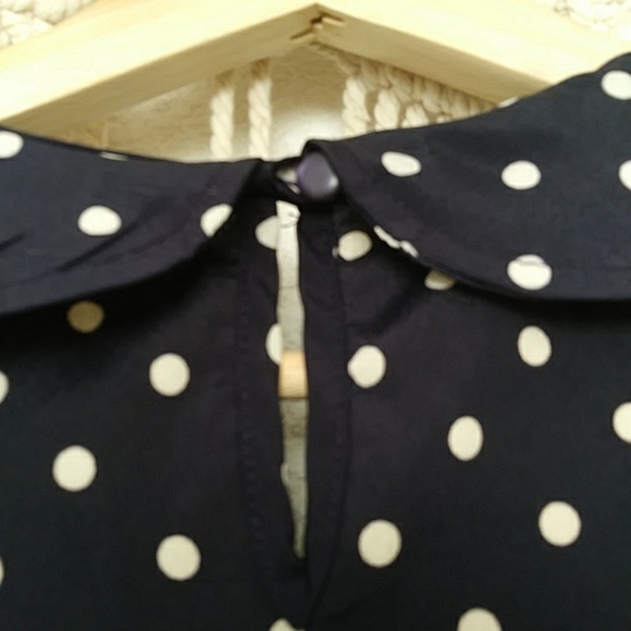 Top - Picture 5 of 7